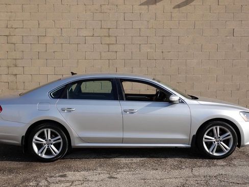 Used 2015 Volkswagen Passat TDI SE FWD image 27