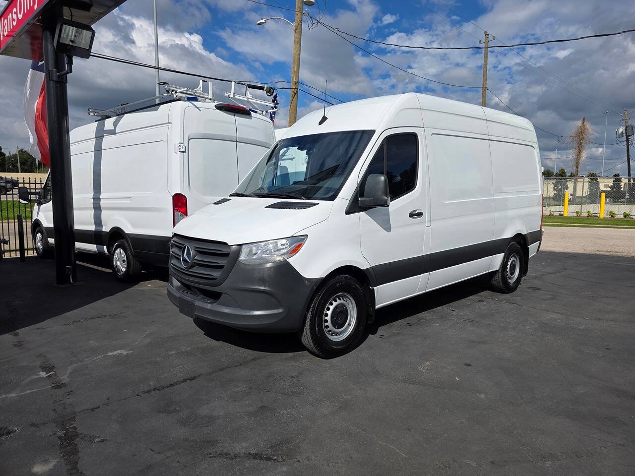 Used 2021 Mercedes-Benz Sprinter 2500 w/ Driver Convenience Package image 28