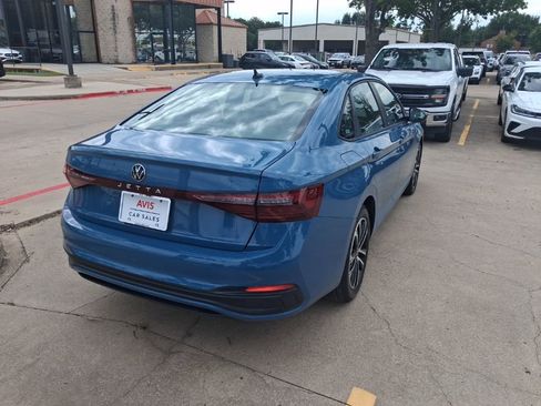 Used 2025 Volkswagen Jetta Sport FWD image 7