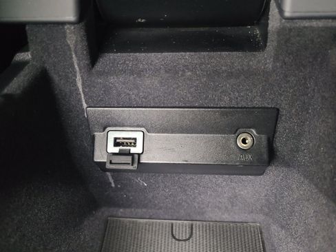 Used 2016 Volvo XC70 T5 Platinum image 34