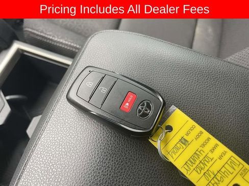 Used 2026 Toyota 4Runner SR5 AWD/4WD image 35