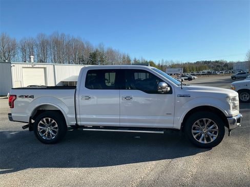 Used 2017 Ford F150 Lariat w/ Equipment Group 502A Luxury image 4