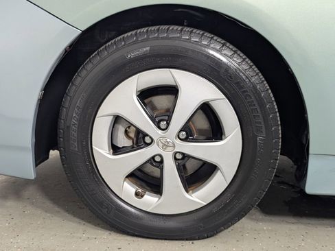 Used 2014 Toyota Prius Two image 11