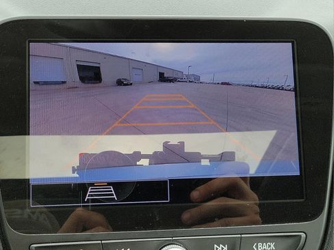 Used 2023 Chevrolet Malibu LT image 14