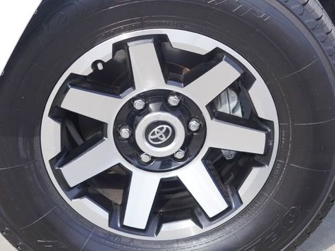 Certified 2024 Toyota 4Runner TRD Off-Road Premium w/ Moonroof Package AWD/4WD image 12