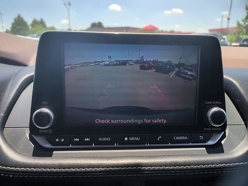 Used 2023 Nissan Rogue SV FWD image 22
