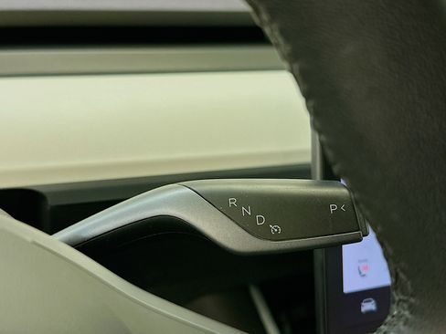 Used 2020 Tesla Model Y Long Range image 25