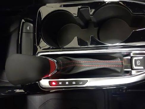 New 2026 Chevrolet Trax RS w/ Sunroof Package FWD image 21