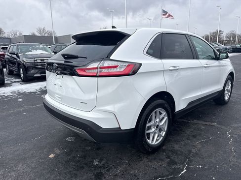 Used 2024 Ford Edge SEL w/ Convenience Package image 7