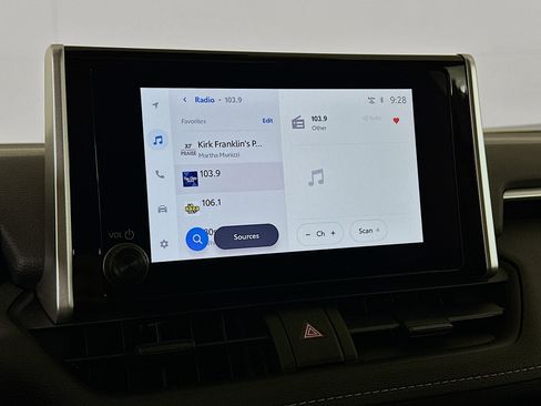 Used 2025 Toyota RAV4 XLE w/ Convenience Package image 21