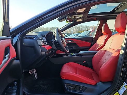 Used 2025 Toyota Camry XSE image 14