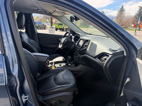 Used 2020 Jeep Cherokee Limited AWD/4WD image 17
