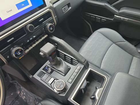 Certified 2025 Toyota Tacoma TRD Off-Road w/ TRD Off Road Premium Package AWD/4WD image 25
