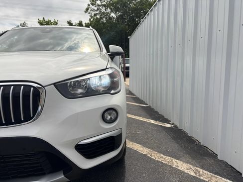 Used 2019 BMW X1 sDrive28i FWD image 11