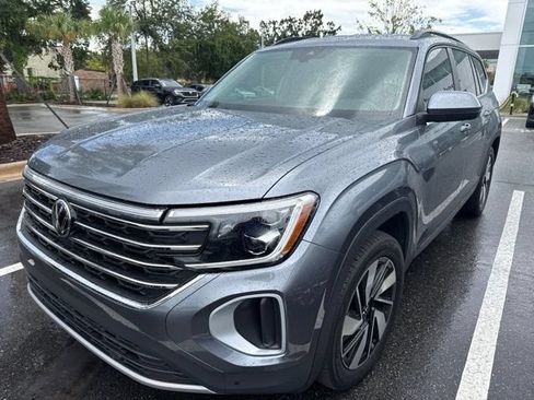 Used 2024 Volkswagen Atlas SE FWD image 3