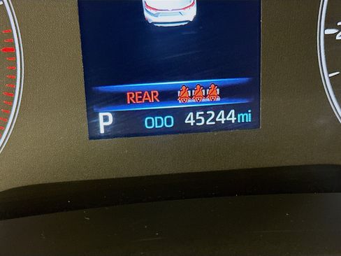 Used 2024 Toyota Corolla LE FWD image 19