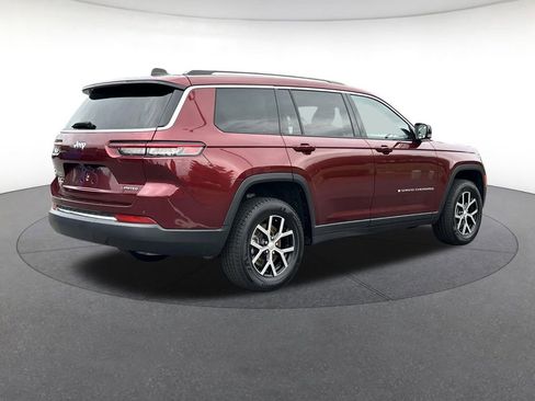Used 2023 Jeep Grand Cherokee L Limited AWD/4WD image 6