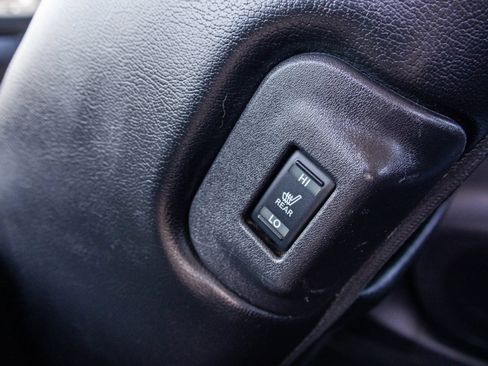 Used 2014 Nissan Leaf SL FWD image 38
