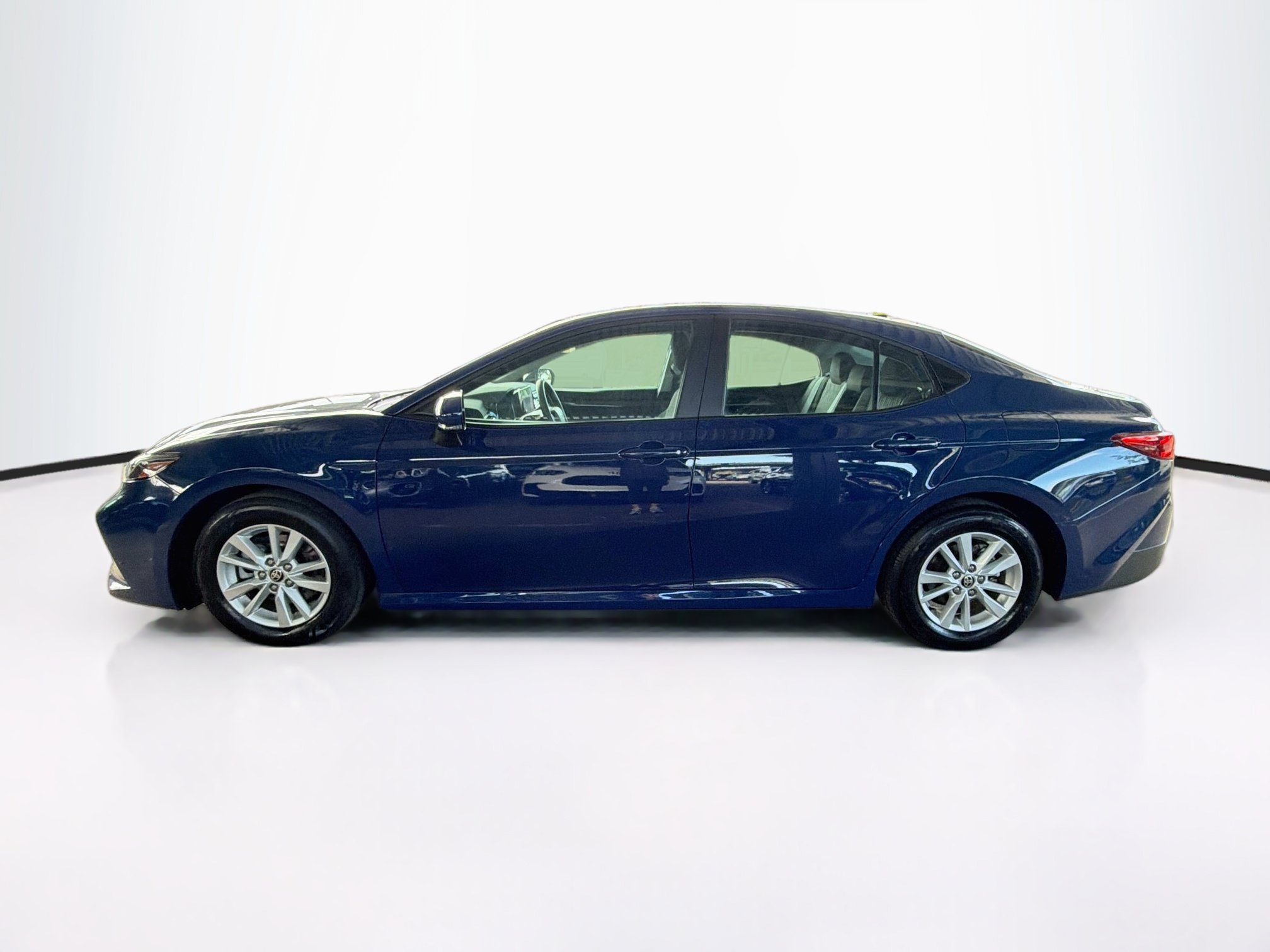 Used 2026 Toyota Camry LE FWD image 4