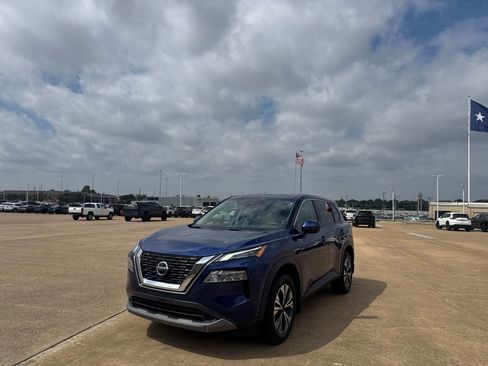 Used 2021 Nissan Rogue SV AWD/4WD image 8