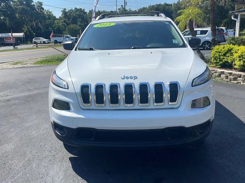 Used 2015 Jeep Cherokee Sport FWD image 2