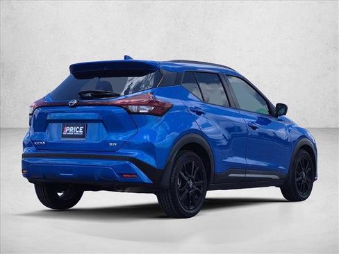 Used 2022 Nissan Kicks SR w/ Interior Electronics Package FWD image 5
