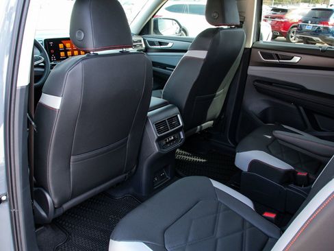 New 2026 Volkswagen Atlas Peak Edition AWD/4WD image 25