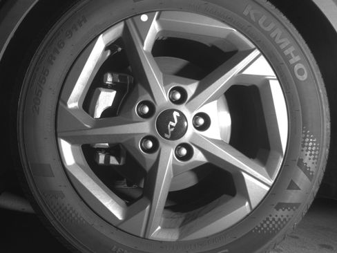 Used 2025 Kia K4 LXS image 12