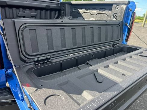 New 2026 Chevrolet Colorado ZR2 w/ Technology Package AWD/4WD image 9