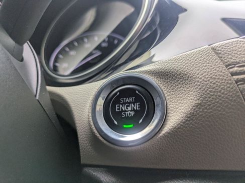 Used 2022 Buick Encore GX Select w/ Sport Touring Package FWD image 11