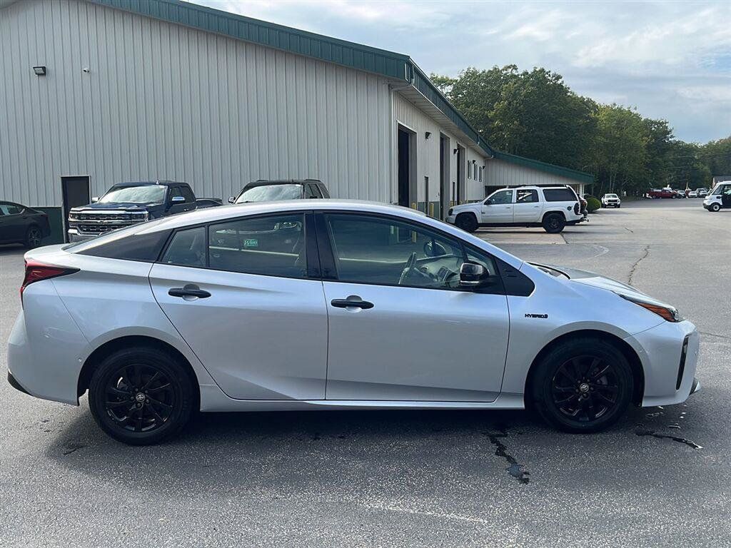 Used 2022 Toyota Prius AWD image 6