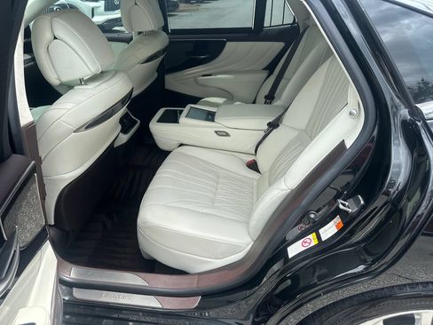 Used 2018 Lexus LS 500 RWD image 16
