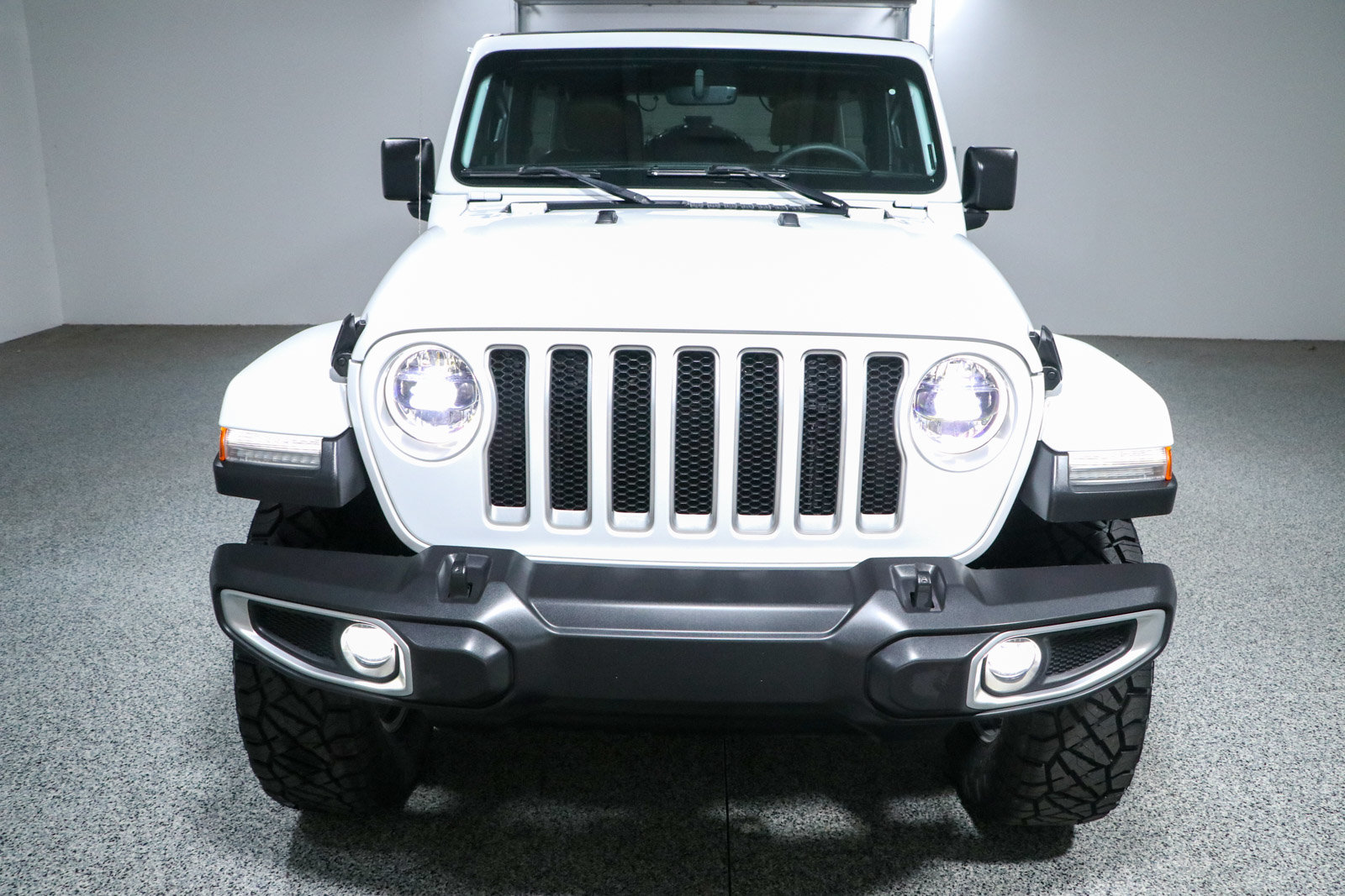 Used 2023 Jeep Wrangler Unlimited Sahara w/ LED Lighting Group AWD/4WD image 5