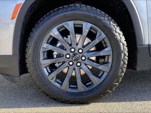 Used 2023 Chevrolet Traverse RS AWD/4WD image 9