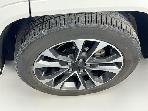Used 2023 Jeep Grand Cherokee Overland AWD/4WD image 32