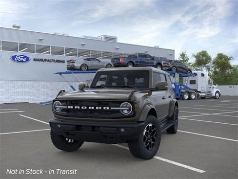 New 2025 Ford Bronco Outer Banks image 2