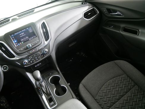 Used 2023 Chevrolet Equinox LT FWD image 11
