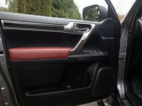 Used 2023 Lexus GX 460 Premium image 44