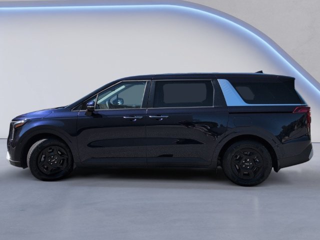 Used 2025 Kia Carnival LX FWD image 10