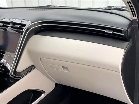 Certified 2024 Hyundai Tucson Limited FWD image 18