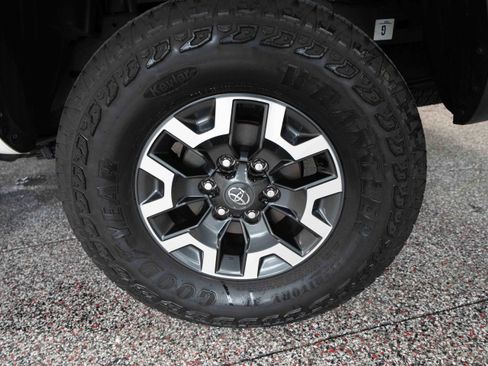 Certified 2023 Toyota Tacoma TRD Off-Road w/ TRD Premium Off Road Package image 28