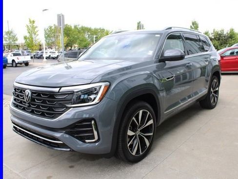 Used 2025 Volkswagen Atlas SEL Premium R-Line AWD/4WD image 3