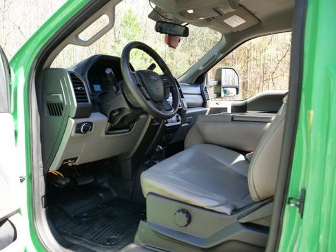 Used 2019 Ford F450 XL w/ XL Value Package image 18