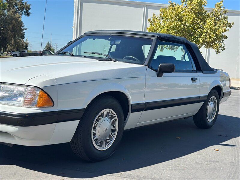 Used 1988 Ford Mustang LX RWD image 29