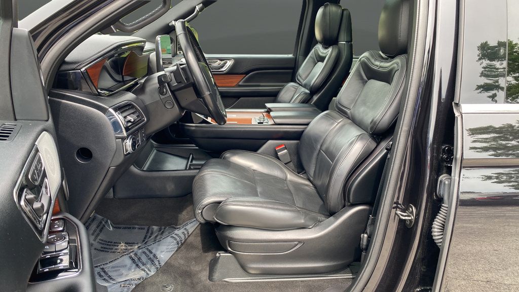 Used 2019 Lincoln Navigator L Reserve w/ Cargo Package AWD/4WD image 10