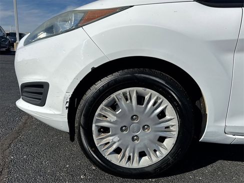 Used 2016 Ford Fiesta S image 10