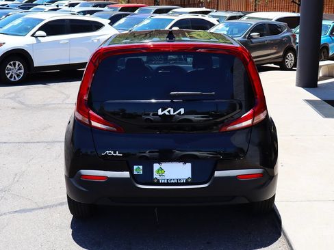 Used 2022 Kia Soul LX w/ Technology Package FWD image 10