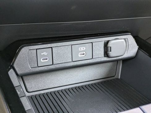 New 2026 Toyota Prius Plug-In Hybrid FWD image 28