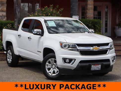 Used 2015 Chevrolet Colorado LT w/ Luxury Package RWD image 2
