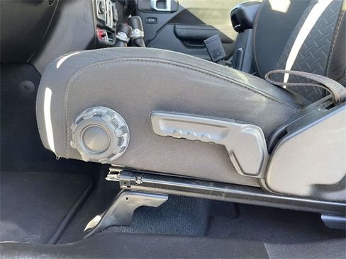 Used 2022 Jeep Gladiator Mojave w/ Trailer Tow Package image 19